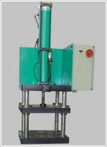 找氣液增力缸-氣液增壓缸價格/上海達諾爾機械設備的四柱式?jīng)_壓機MA/MAG系列-四柱式?jīng)_壓機價格_四柱式?jīng)_壓機廠家價格、圖片、詳情,上一比多_一比多產(chǎn)品庫